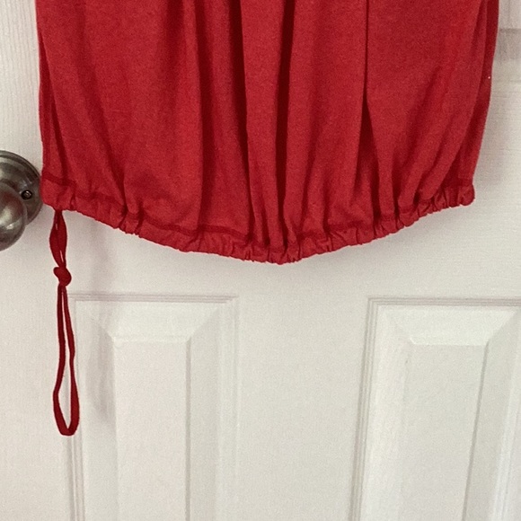 3/$20 Red Lululemon Size 8 tank - Picture 4 of 5